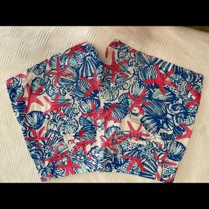 Lily Pulitzer size 6 Callahan shorts gently used some fading